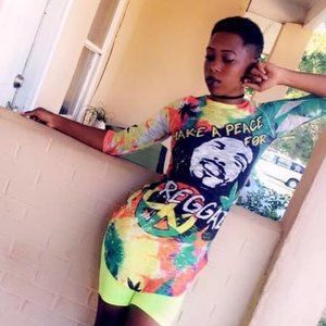 Meet your Posher, Inez